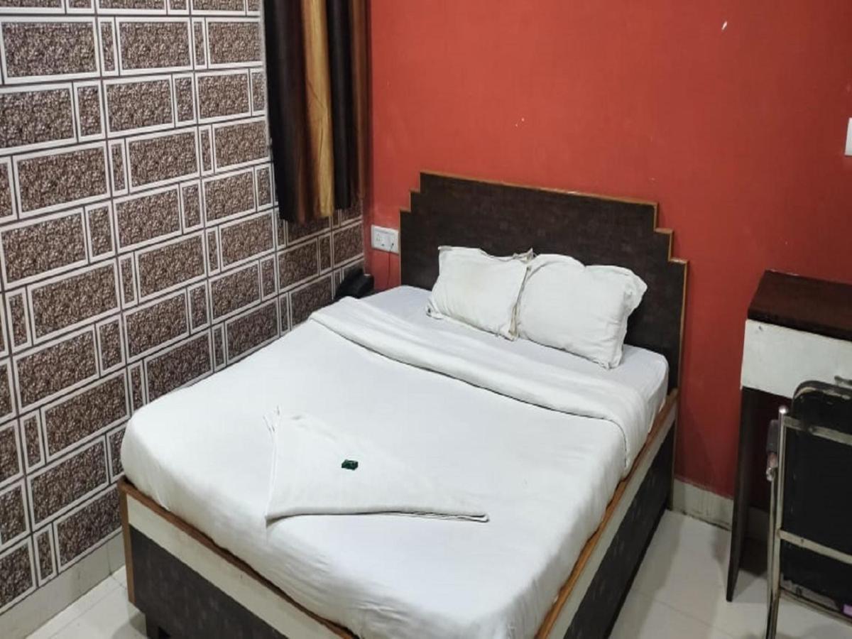 Hotel Kashi Varanasi Exterior photo